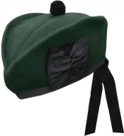 GPC-1073/pg. Highland Glengarry,  Plain, Green color, with black or green pom pom,  any size.